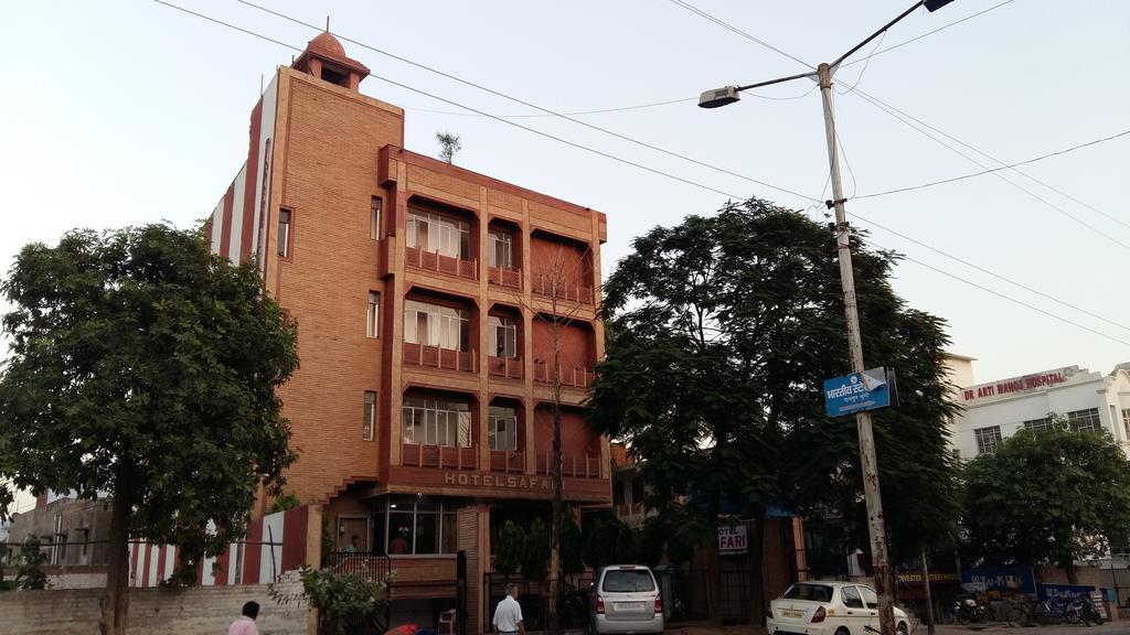 Hotel Safari Agra  Exterior photo